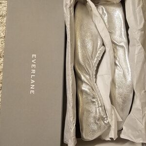 Everlane Silver Flats Like New With Box